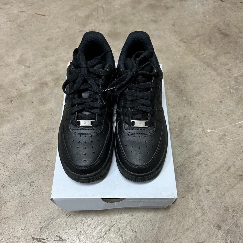 Nike Air Force 1, Women’s Size 7
